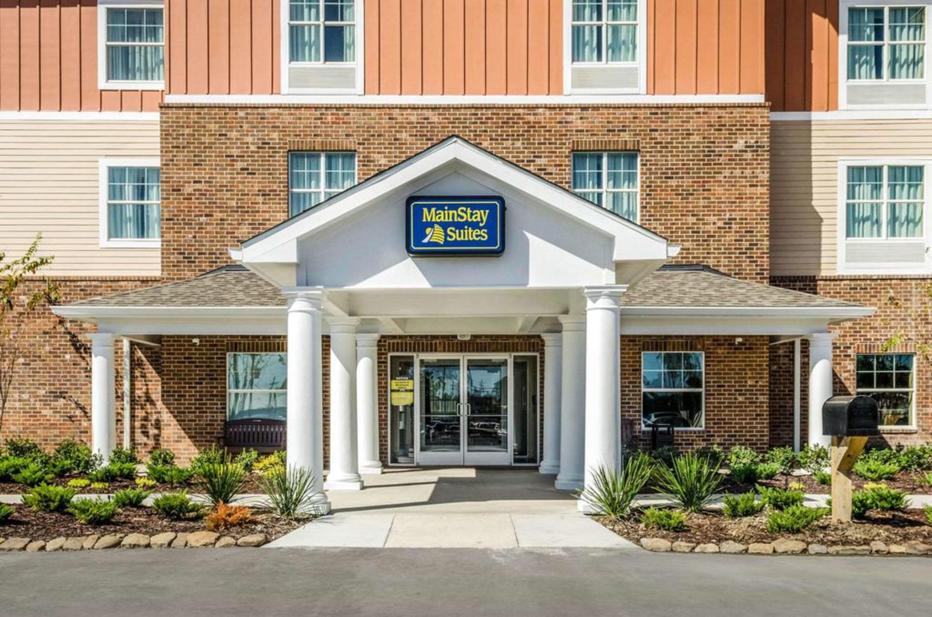 Mainstay Suites Hackberry Sportsman'S Lodge Exterior photo